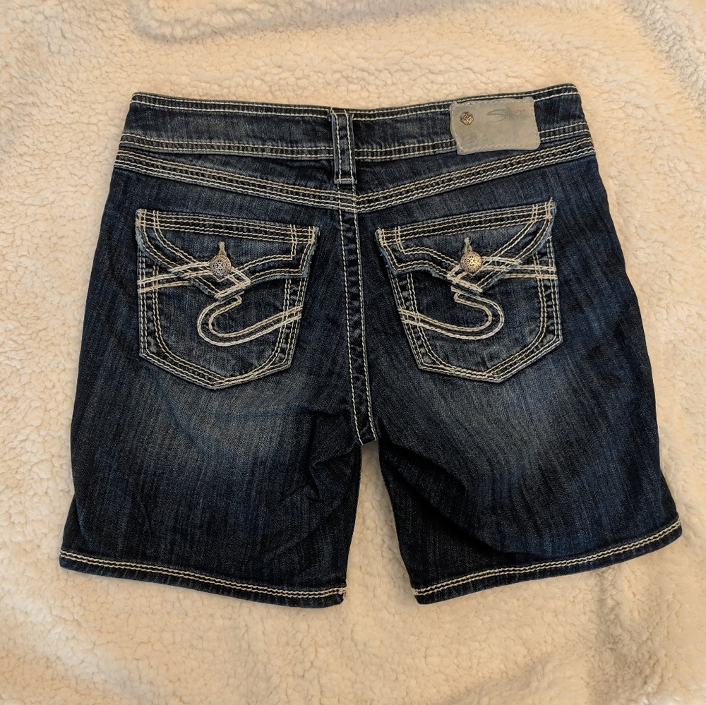 Silver Jeans Blue Jean Suki Flap Short Size W27